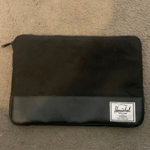 For sale, Herschel laptop sleeve travel bag. Nice black bag in good condition.